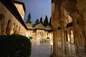 Complete information on attendance and revenue for the Alhambra Palace night tour