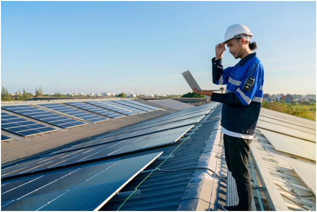 Flat Roof Solar Panels and Foam Roofing: A Smart Combination for Homeowners